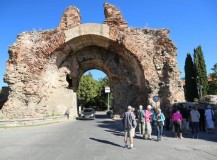 Port-i-en-romersk-mur